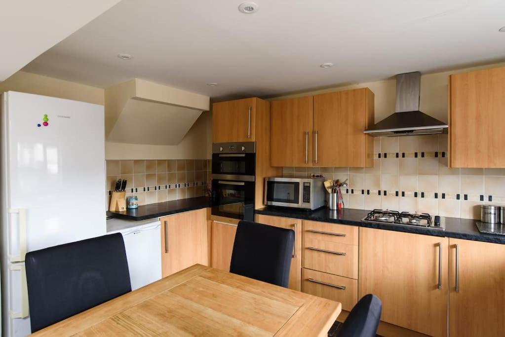 Вилла Colliers House Abercanaid Экстерьер фото