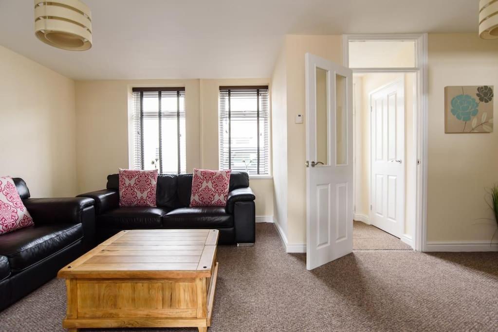 Вилла Colliers House Abercanaid Экстерьер фото