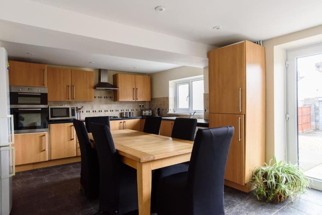 Вилла Colliers House Abercanaid Экстерьер фото