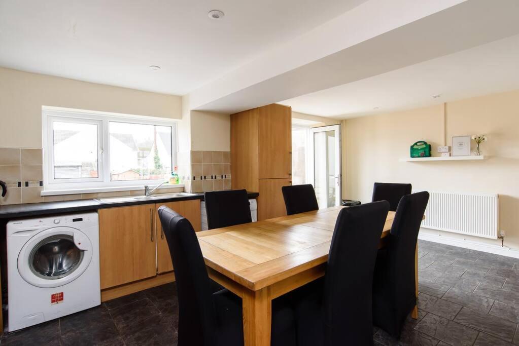 Вилла Colliers House Abercanaid Экстерьер фото